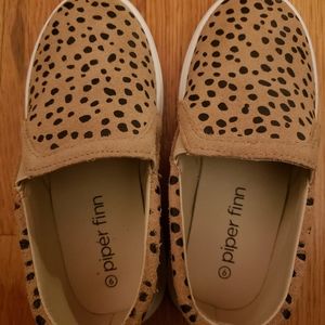 Piper Finn Cheetah slip-ons, EUC, size 9